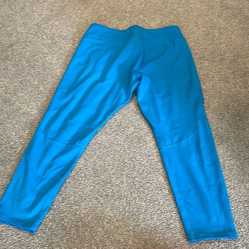 Calia by Carrie Underwood leggings.